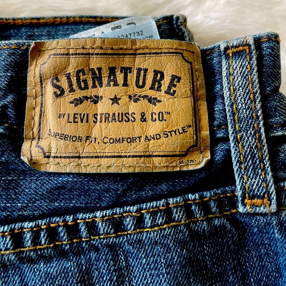 Levi’s relaxed fit jeans